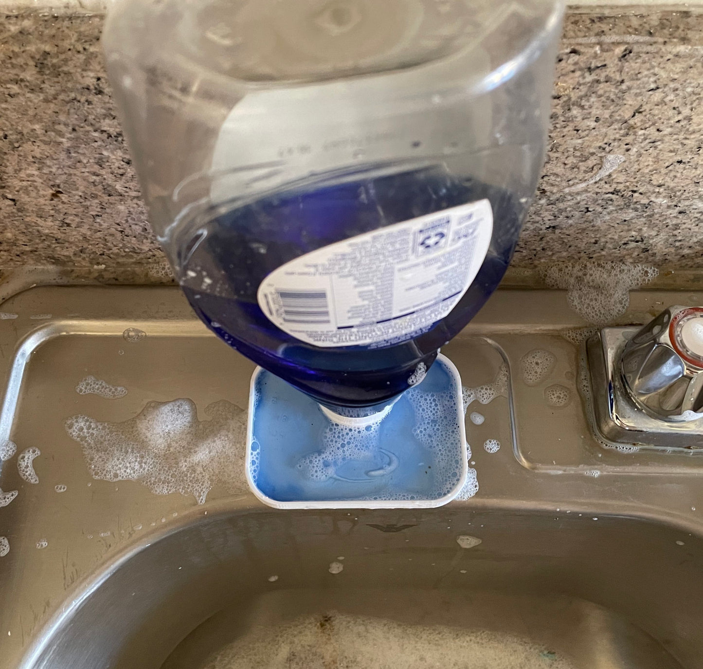 SoapDish - Gravity Fed Liquid Soap Dispenser (in white).