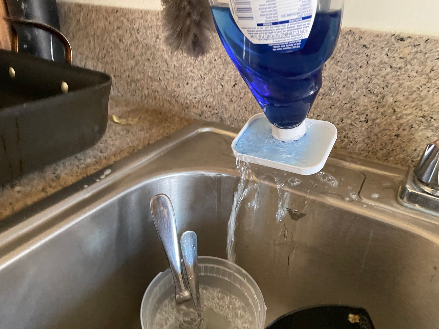 SoapDish - Gravity Fed Liquid Soap Dispenser (in white).